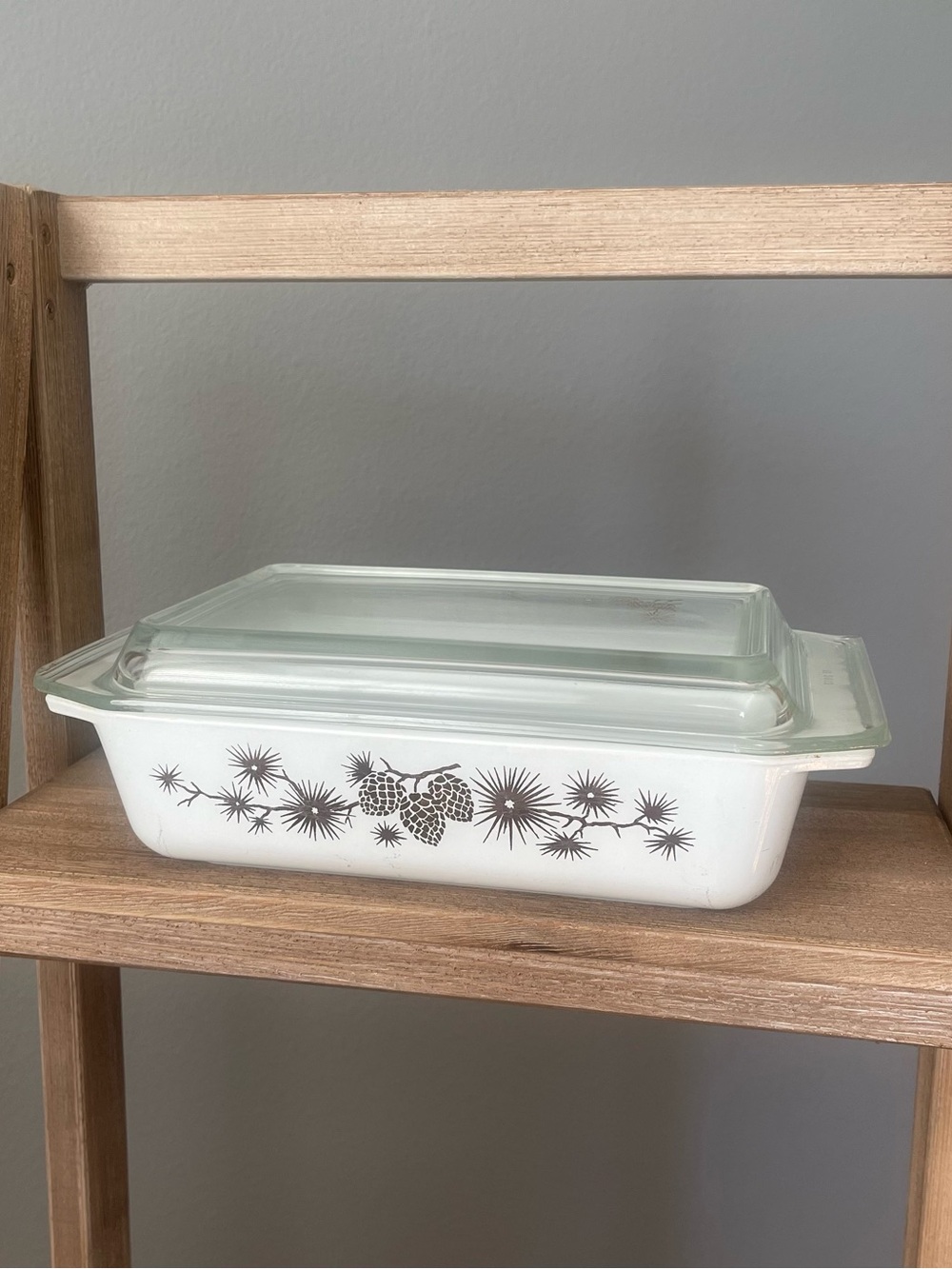 Vintage 1961 PYREX Golden Pine Cone 2-Qt Space Saver Casserole — 575-B Org. Lid